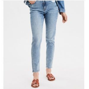American Eagle Stretch Mom Jean cool classic short
